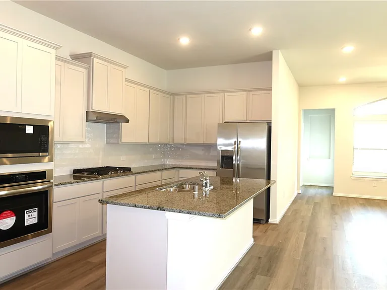 6306 Fulton Dr — Photo 6