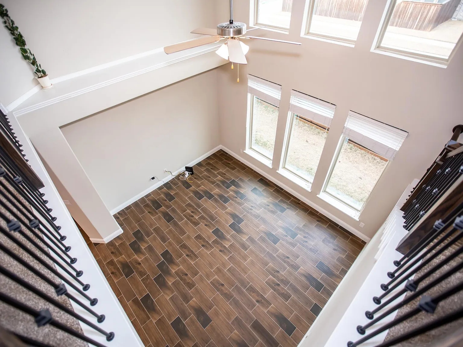 4 bed, 3.5 bath, 2975 sqft, $3,250 — Photo 3