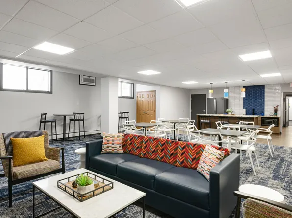 Medicine Lake Apartments