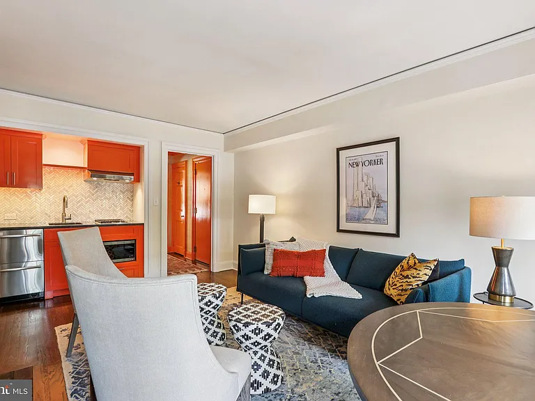 31 Palmer Sq W #A — Photo 11
