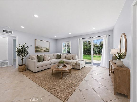 2nd image of 5653 Corwin Ln