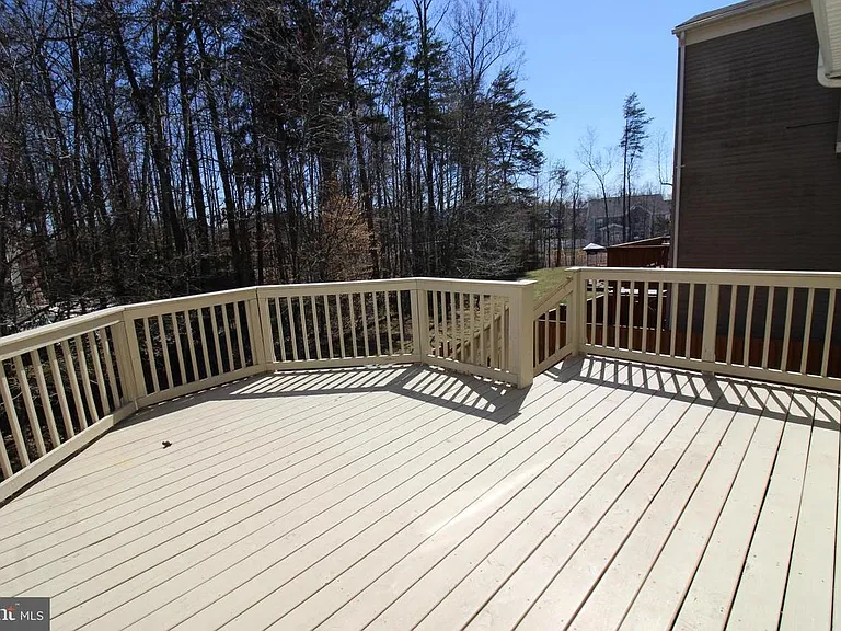 12916 Hyannis Ln — Photo 2