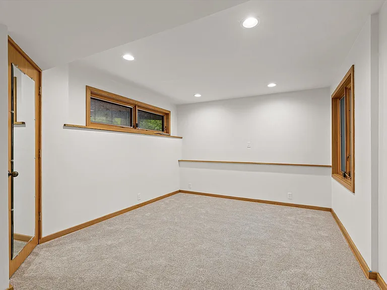 1424 Bradford Dr — Photo 38