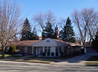 800 Sherwood Pl, Joliet, IL 60435