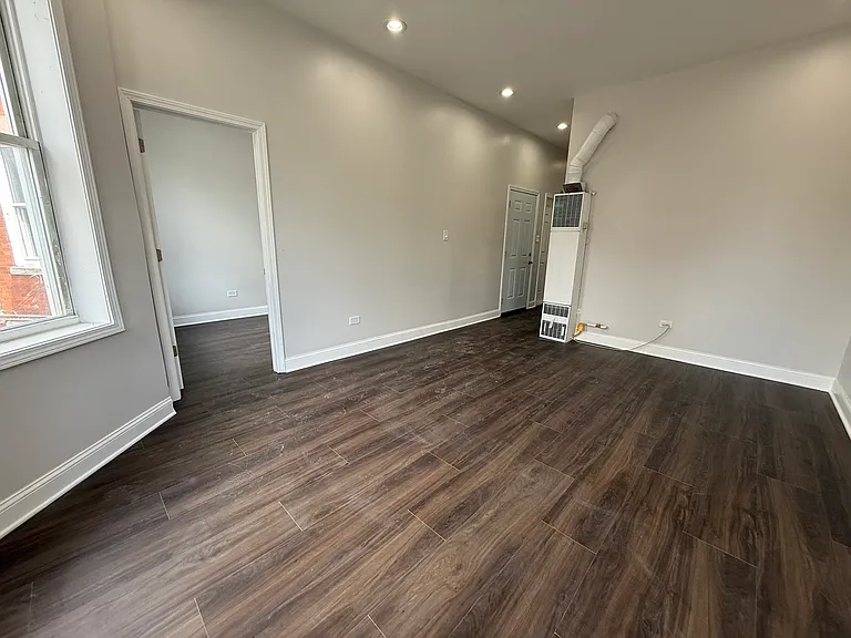 2533 S Drake Ave #2 — Photo 4