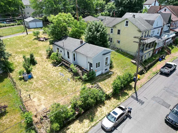 911 3rd Ave, Altoona, PA 16602
