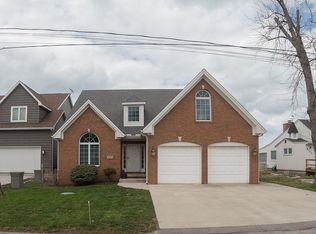 9255 W Hollywood Dr, Oak Harbor, OH 43449