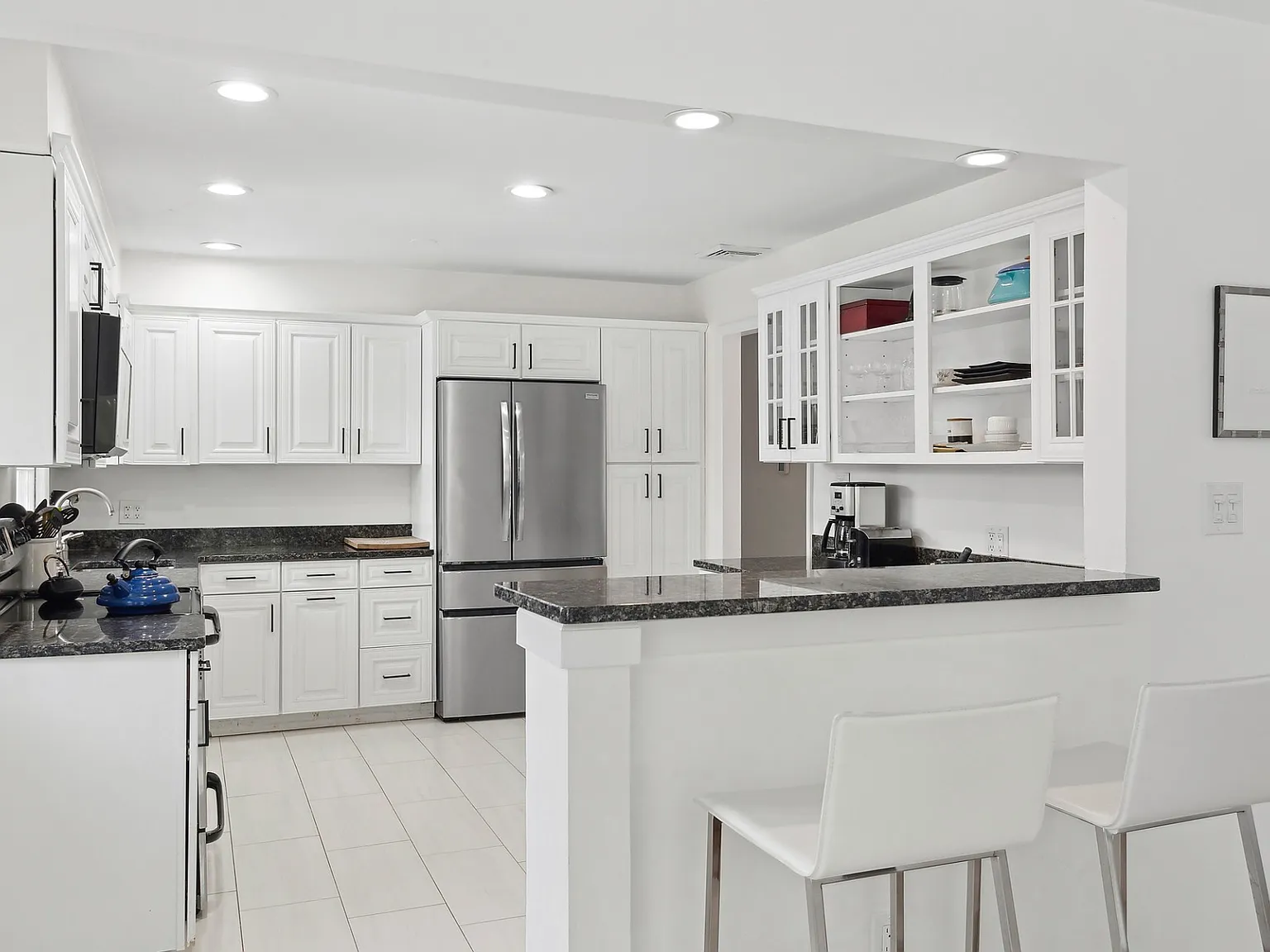 4-Bd, 2-Bath Retreat with Heated, Saltwater Pool in Sag Harbor — Photo 3
