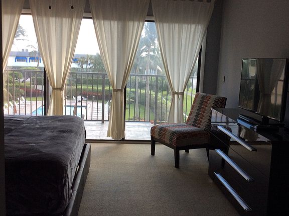 3rd image of 1045 Ocean Dr APT 304