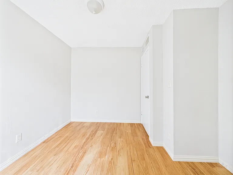 9520 Quail Village Ln — Photo 27