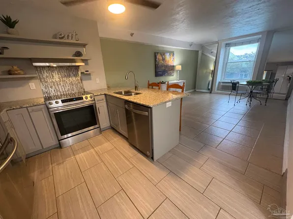 224 W Garden St #232, Pensacola, FL 32502