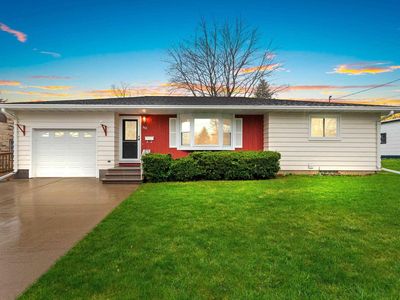 30 South PARK STREET, Clintonville, WI, 54929