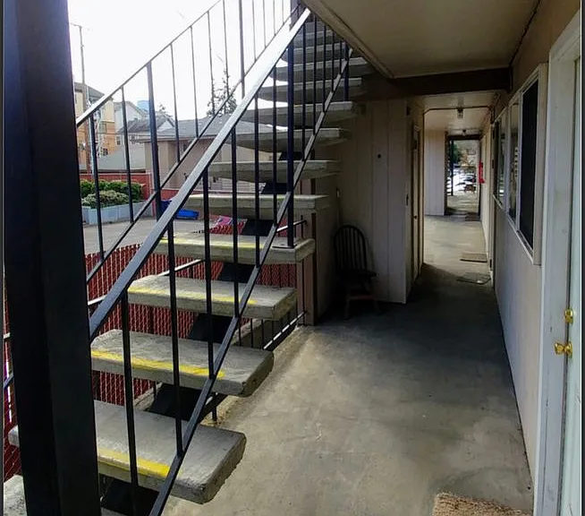 738 E 16th Ave — Photo 17
