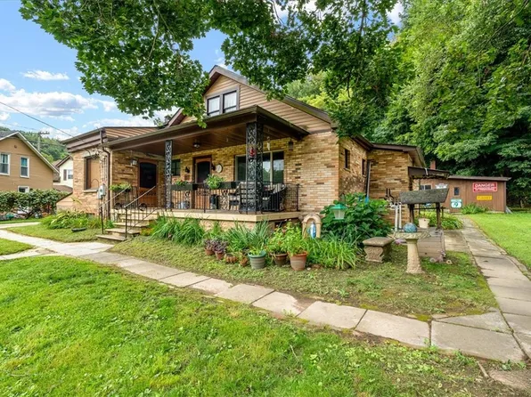 61 McGovern Blvd, Crescent, PA 15046