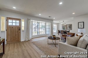 3rd image of 108 TWINLEAF LN