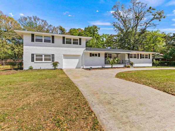 2010 University St, Pensacola, FL 32504