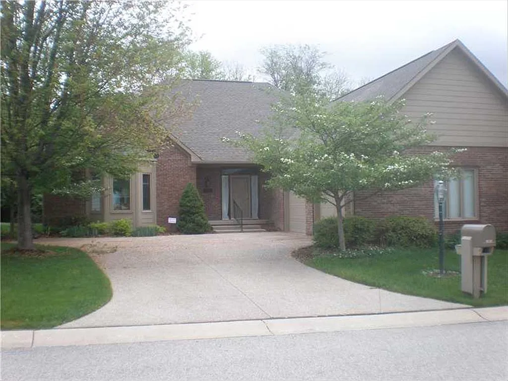 8138 Knollcreek Cir photo 1