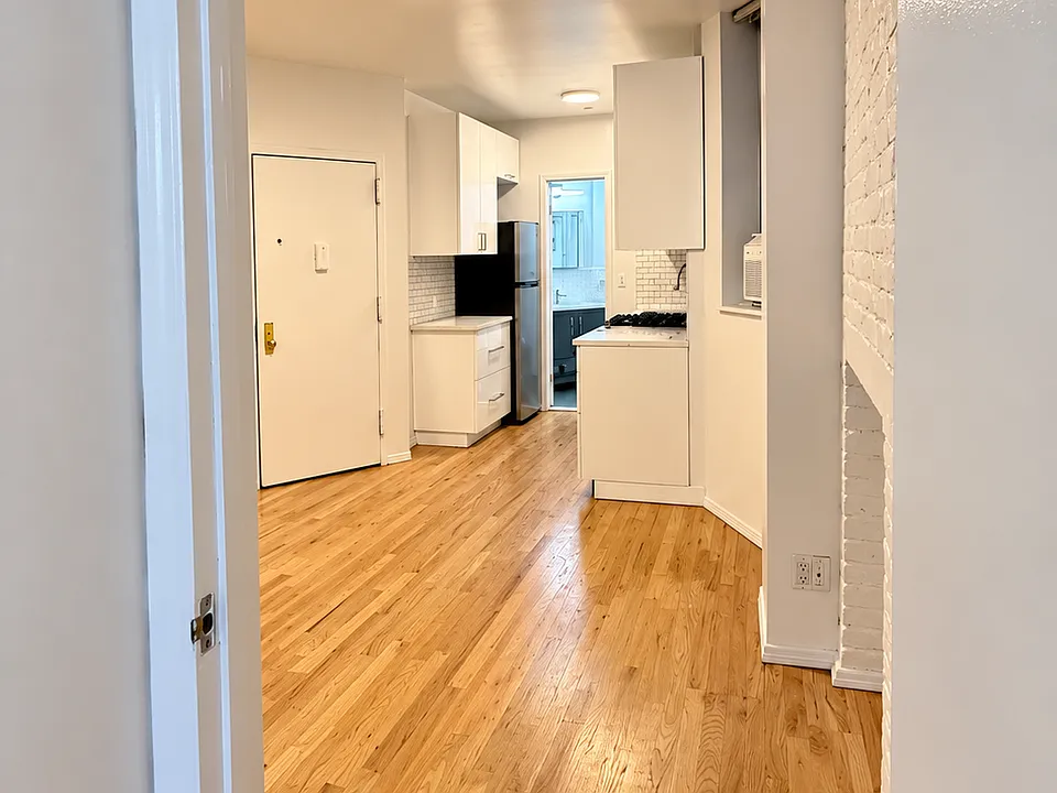 52 Macdougal St #3B