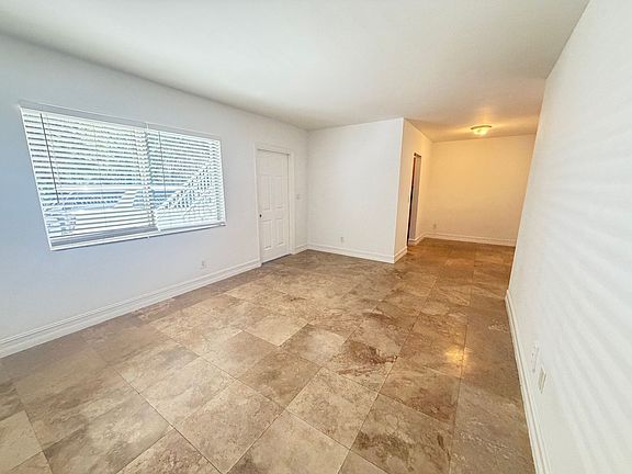 5th image of 3009 N Andrews Ave APT 3