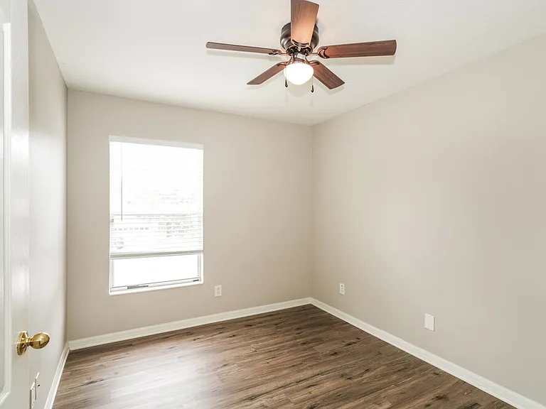 8574 Deer Chase Dr — Photo 15