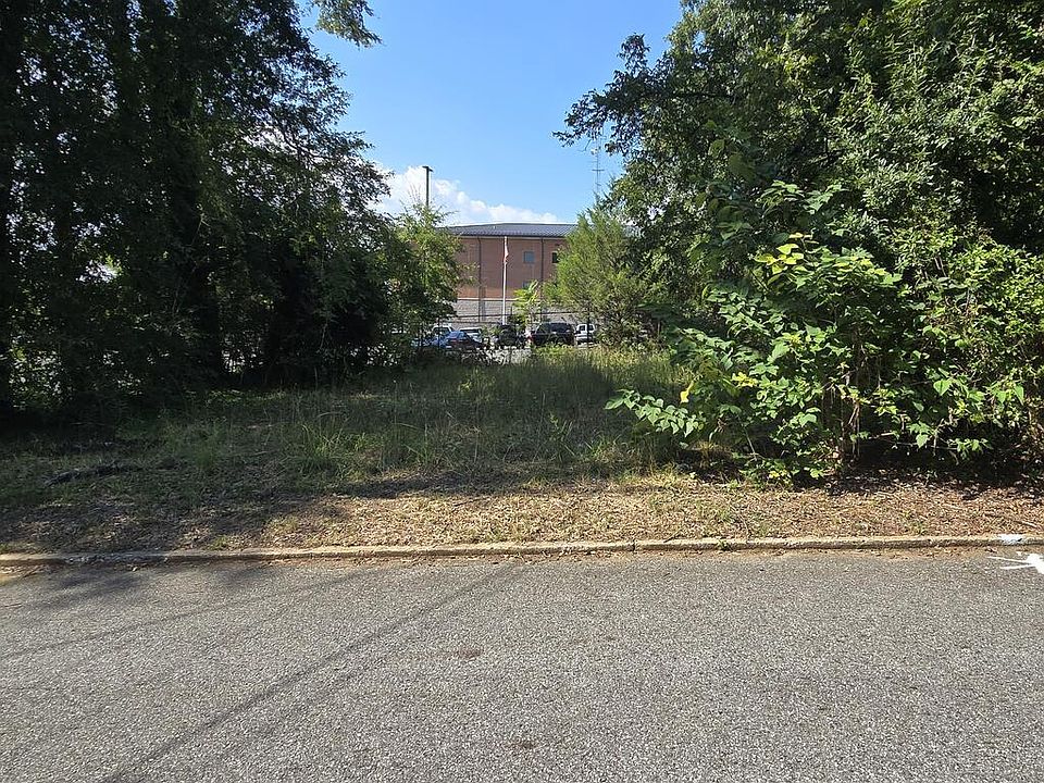 1st image of 2 Cherry St #2