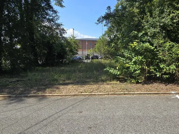 2 Cherry St #2, Gaffney, SC 29340
