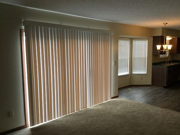 4th image of 9249 Belmont Pl NW