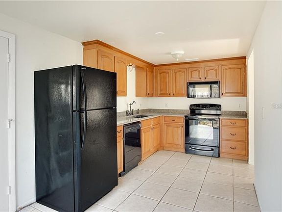 3rd image of 8001 Hearthstone Ct