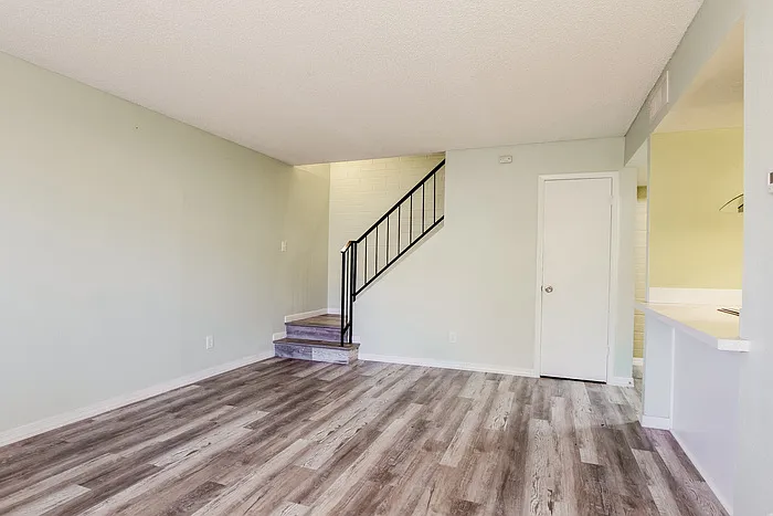 4009 W Palomino Rd — Photo 5