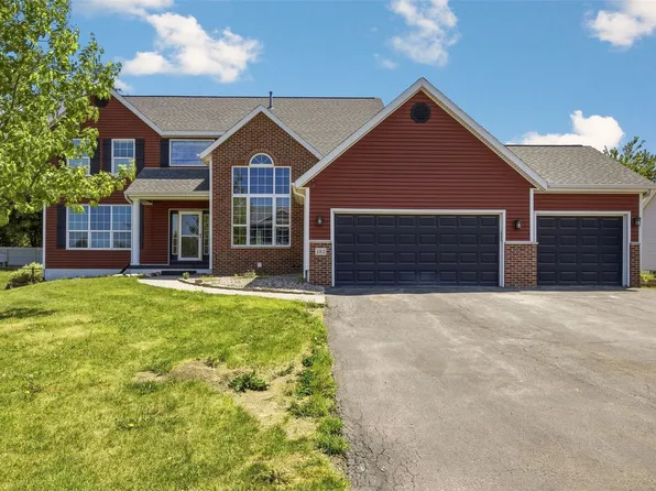 161 Autumn Woods Dr NW, Cedar Rapids, IA 52405