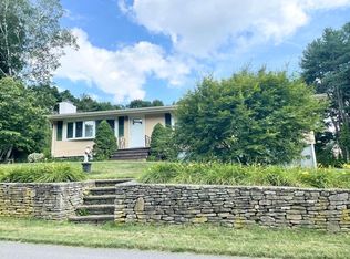 9 Winchester Dr, Lexington, MA 02420