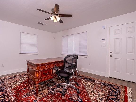 4th image of 314 W 22nd St