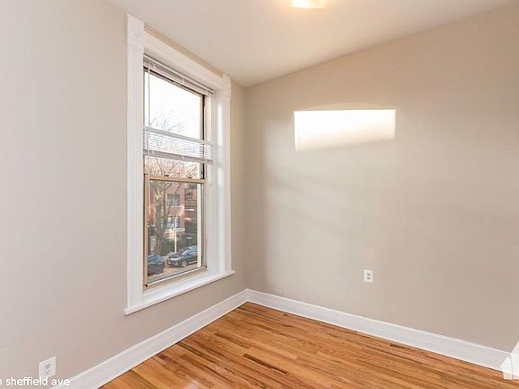 3rd image of 2137 N Sheffield Ave #328
