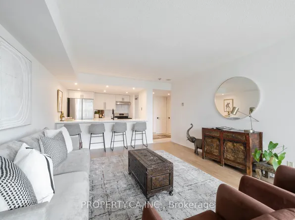 77 Harbour Sq #1111, Toronto, ON M5J 2S2