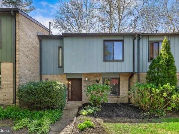 1785 Ivy Oak Sq, Reston, VA 20190