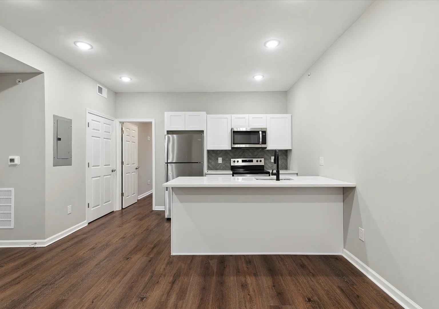 1230 N Marshall St - 3R — Photo 3