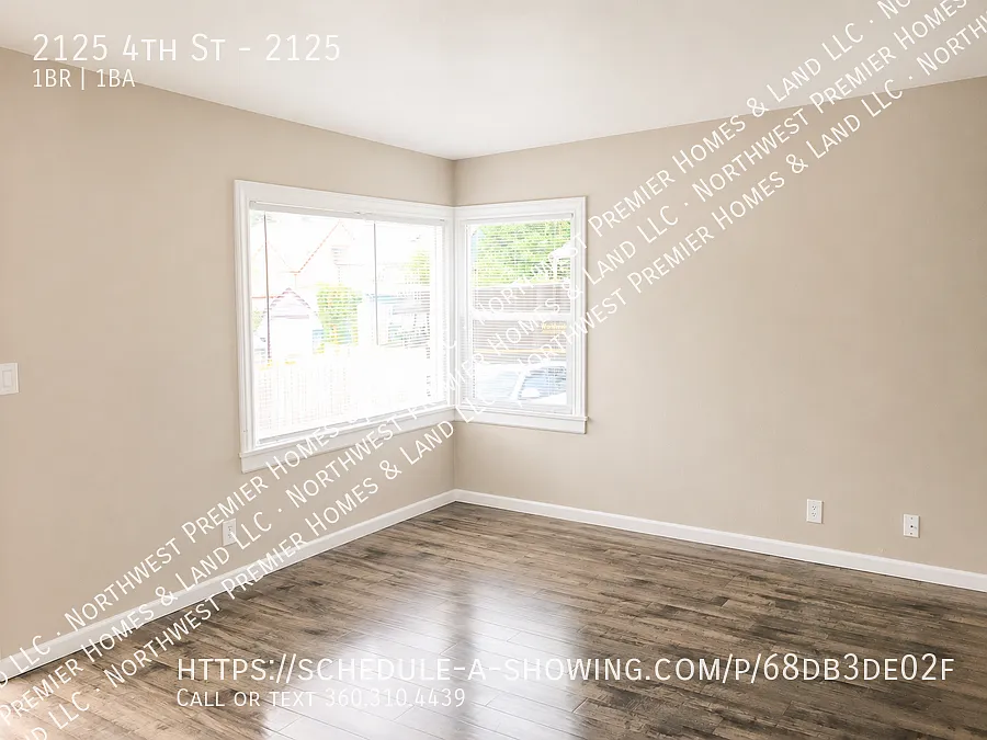 Updated 1-Bed with Washer/Dryer & Reserved Parking — Photo 2