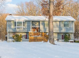 2 S Washington Valley Rd, Long Valley, NJ 07853