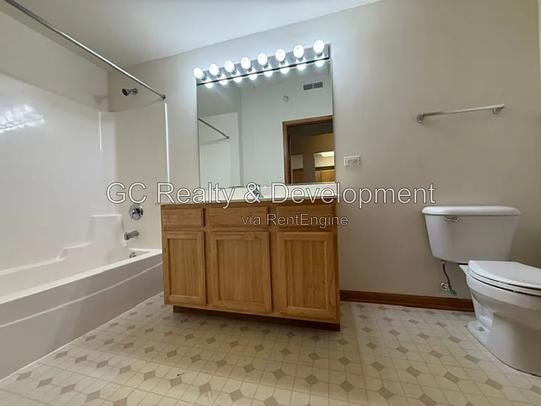 515 Main St #304 — Photo 10