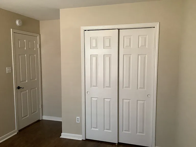 101 Hanstrom Dr — Photo 16