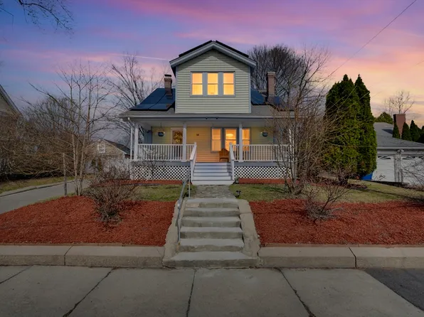 14 Vassar St, Leominster, MA 01453