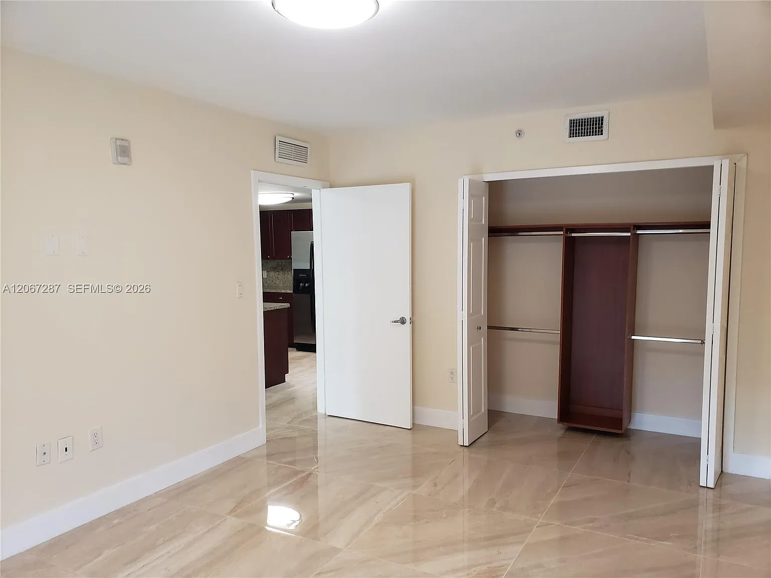 1 bed, 705 sqft, $2,600 — Photo 3