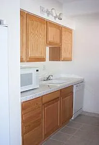 Creekside Apartments- Student Housing — Photo 3