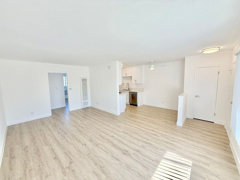 1st image of 12766 Venice Blvd #212