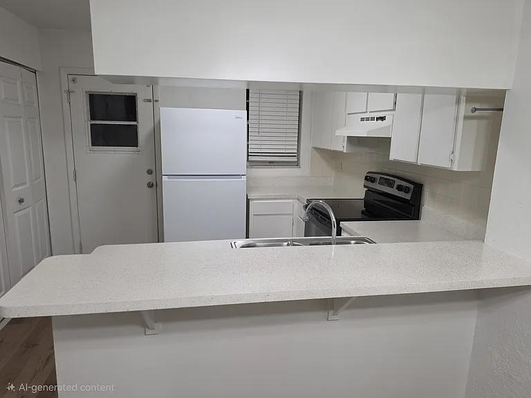 6780 121st St #8 — Photo 20
