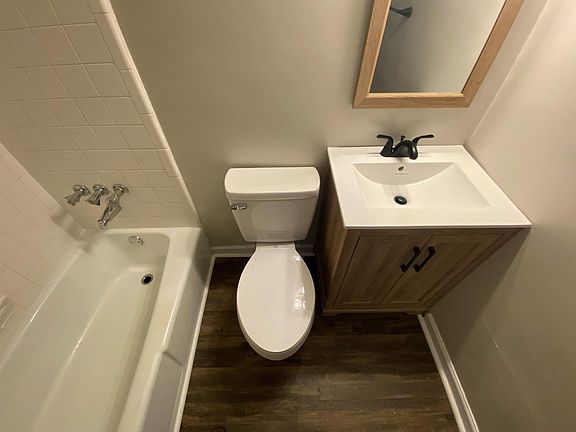 2nd image of 105 E Harson St #105C