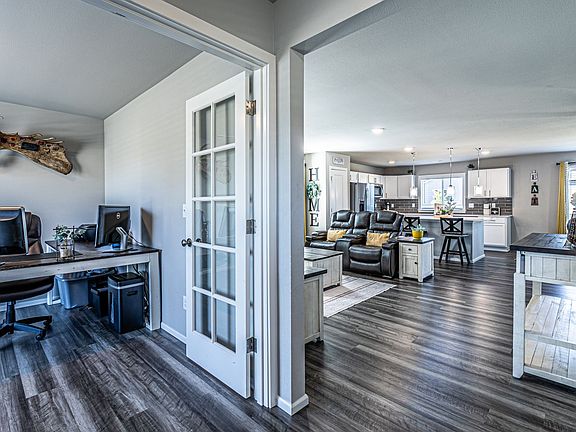 4th image of 2315 Cantergrove Dr SE