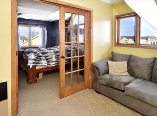1353 Foxtail Gln, Mayer, MN 55360