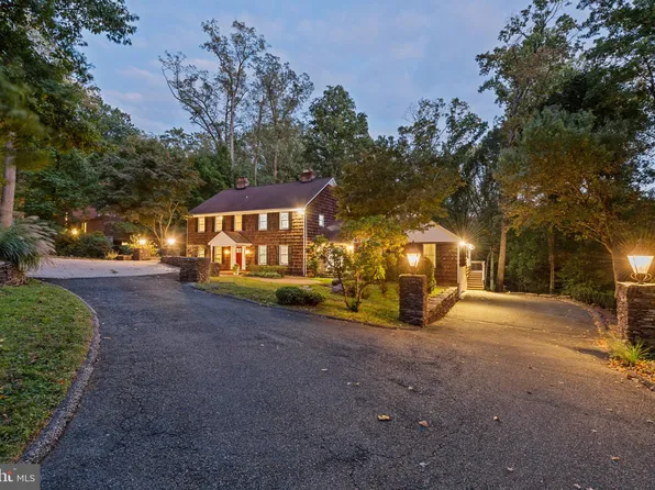 4032 Holly Knoll Dr, Glen Arm, MD 21057