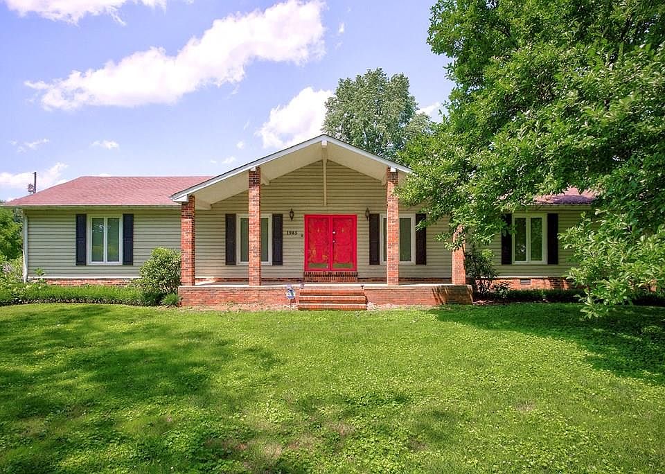 1st image of 1945 Skymont Dr